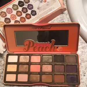 Too Faced Sweet Peach eye pallete
